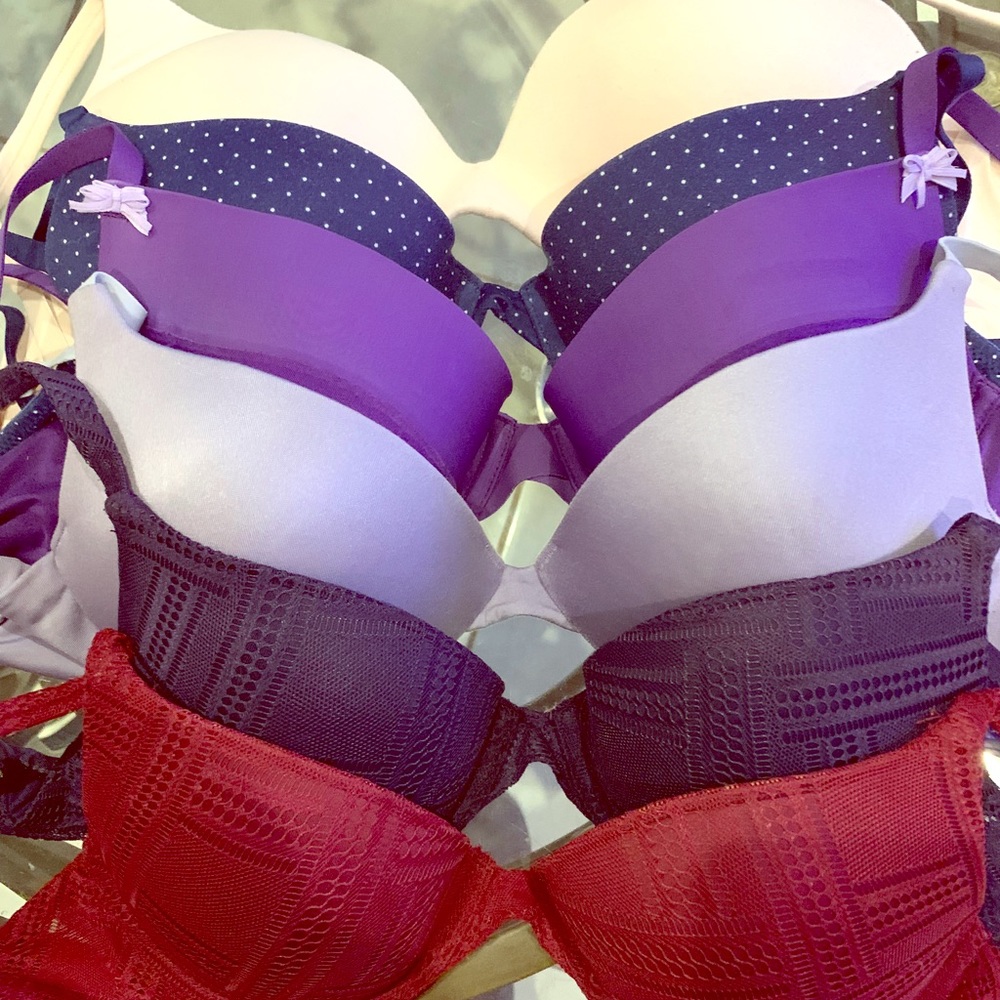 Six 36A Victoria Secret, DNKY, Bali bras.